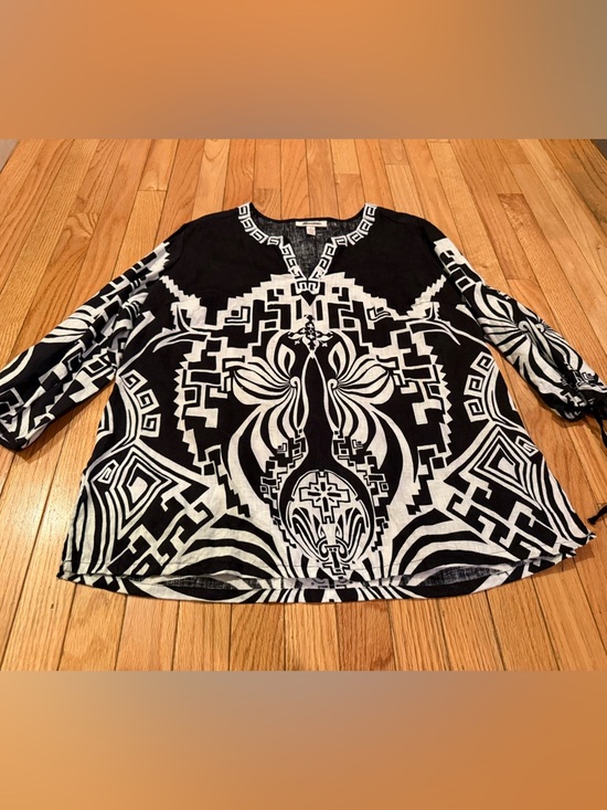 JM Collection Tops - Black & White Linen Geometric Print Women's Top